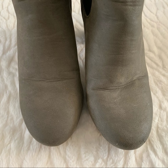 Jeanne Beker Booties - Picture 5 of 6